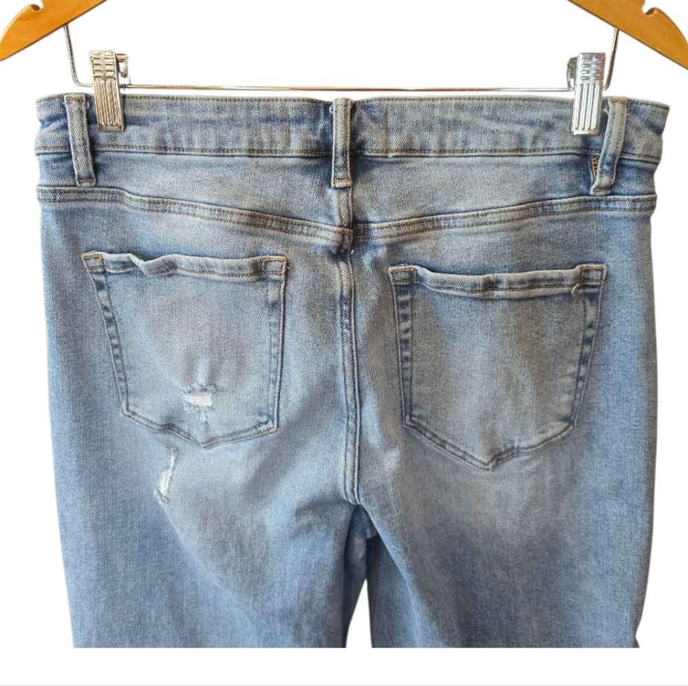 Wide Leg Flare Jeans in Light Blue - Picture 5 of 8